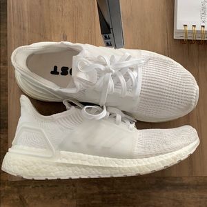 ✨Adidas Ultraboost - Pure White✨